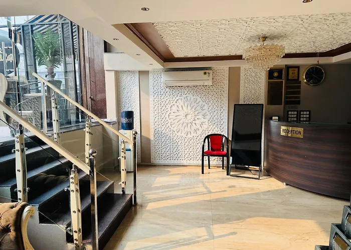 Hotel Aiwan-E-Shahi